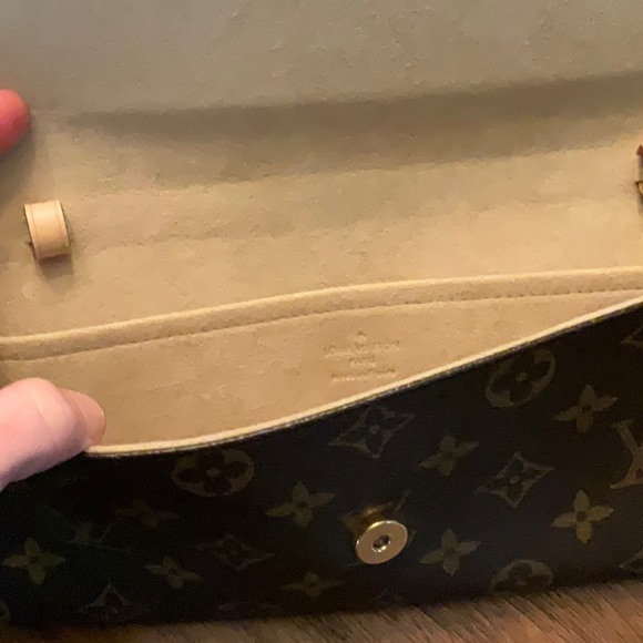 😍Louis Vuitton Pochette Twin😍 - Picture 9 of 12
